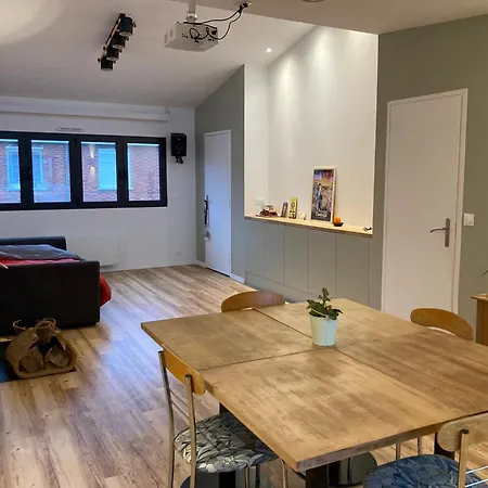 Casa de hóspedes Atelier Du 6